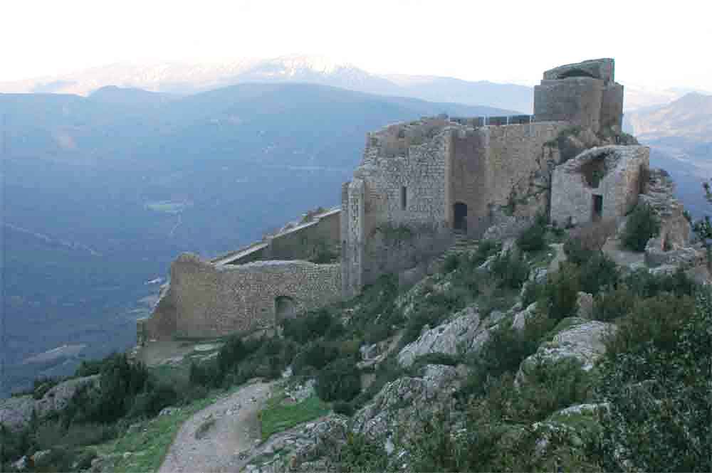 Francia - castillos cátaros 15 - Peyrepertuse.jpg